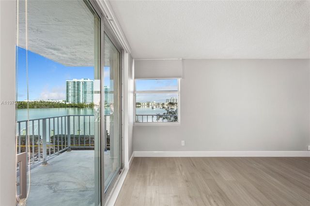 16558 NE 26th Avenue 2G, North Miami Beach, FL 33160