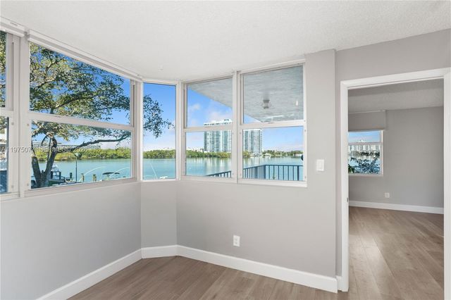 16558 NE 26th Avenue 2G, North Miami Beach, FL 33160