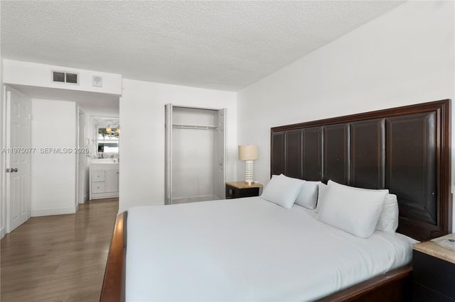 16558 NE 26th Avenue 2G, North Miami Beach, FL 33160