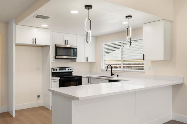1416 Vista Creek Dr, Roseville, CA 95661