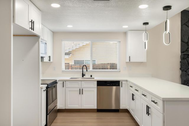 1416 Vista Creek Dr, Roseville, CA 95661