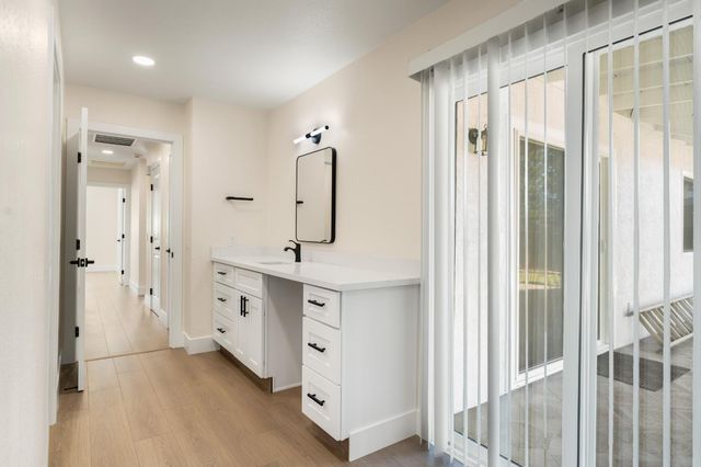 1416 Vista Creek Dr, Roseville, CA 95661