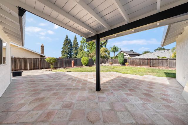 1416 Vista Creek Dr, Roseville, CA 95661