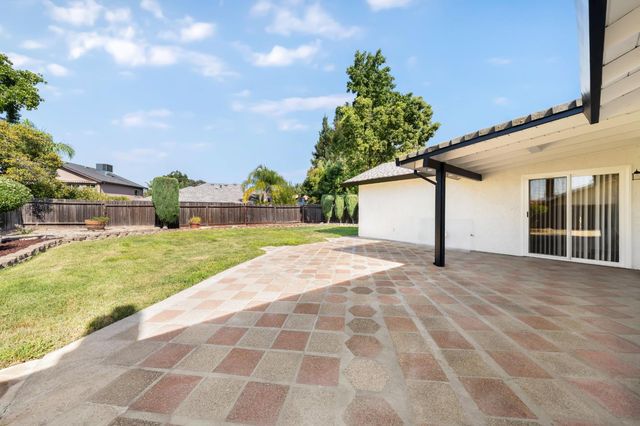 1416 Vista Creek Dr, Roseville, CA 95661