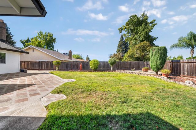 1416 Vista Creek Dr, Roseville, CA 95661