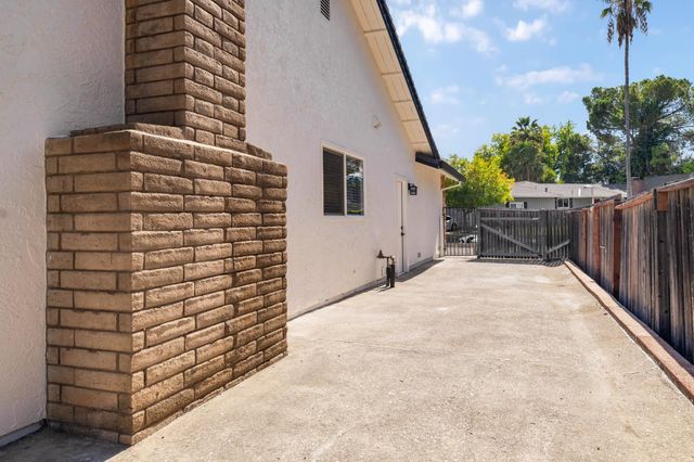 1416 Vista Creek Dr, Roseville, CA 95661