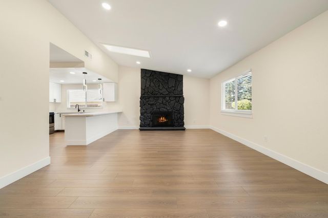 1416 Vista Creek Dr, Roseville, CA 95661