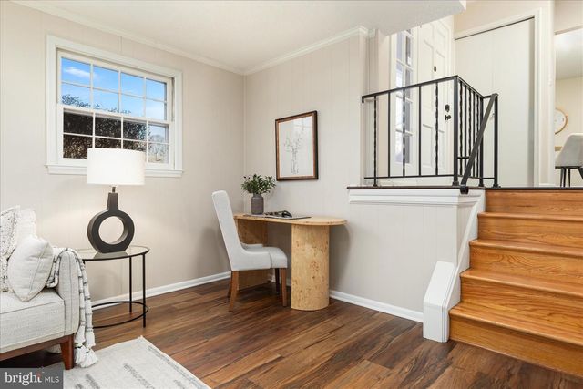 5105 HOLDEN ST, Fairfax, VA 22032