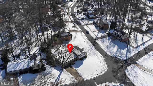 5105 HOLDEN ST, Fairfax, VA 22032