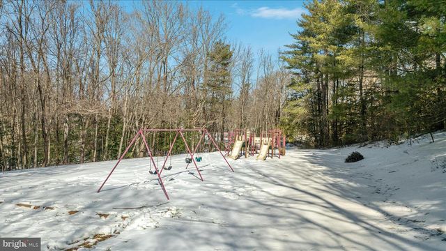 5105 HOLDEN ST, Fairfax, VA 22032