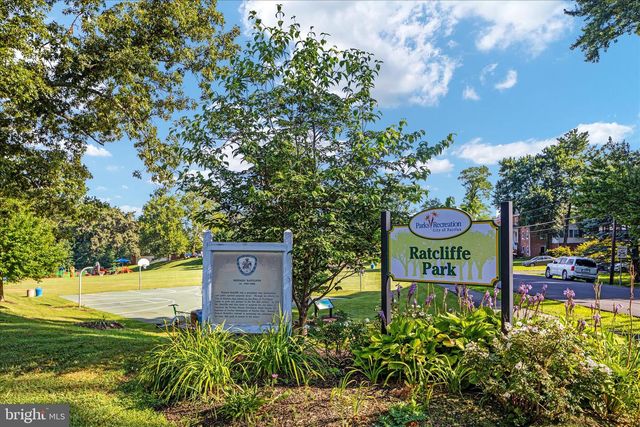 5105 HOLDEN ST, Fairfax, VA 22032