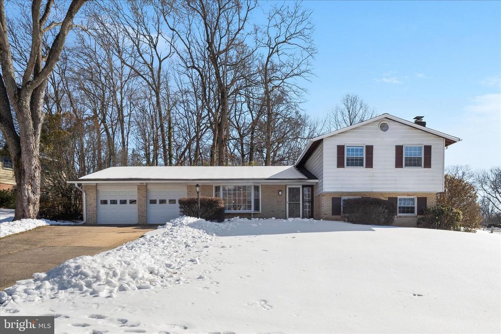 5105 HOLDEN ST, Fairfax, VA 22032