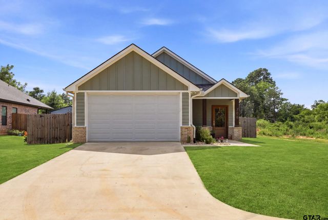 306 Bradford St, Arp, TX 75750