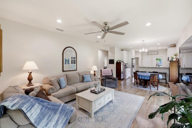 306 Bradford St, Arp, TX 75750