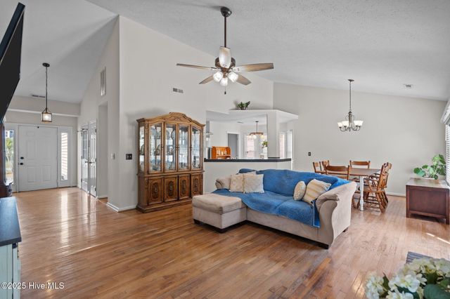 508 Commons Way, Wilmington, NC 28409