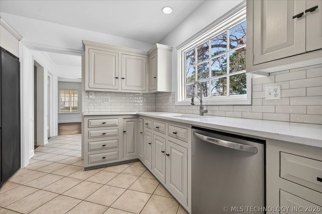 1417 Hillcrest Drive, Bartlesville, OK 74003