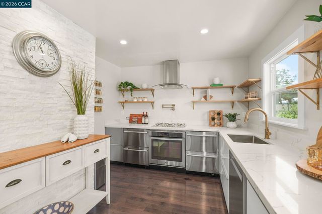 1331 Springbrook Rd, Walnut Creek, CA 94597