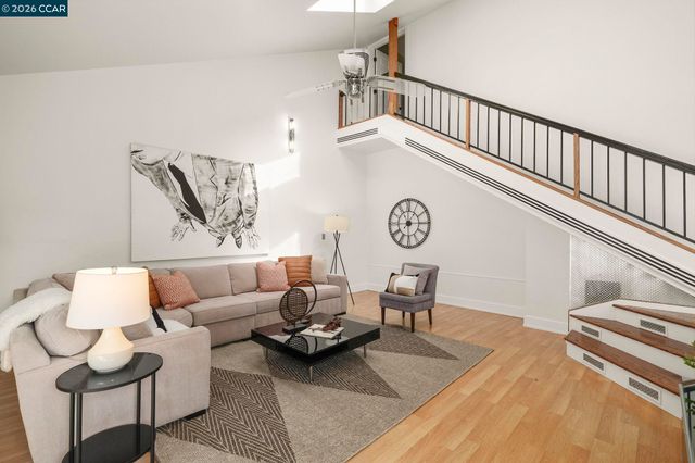 1331 Springbrook Rd, Walnut Creek, CA 94597