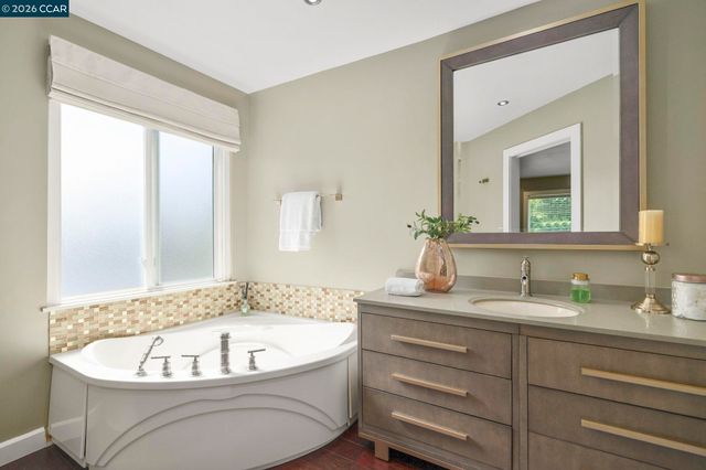 1331 Springbrook Rd, Walnut Creek, CA 94597