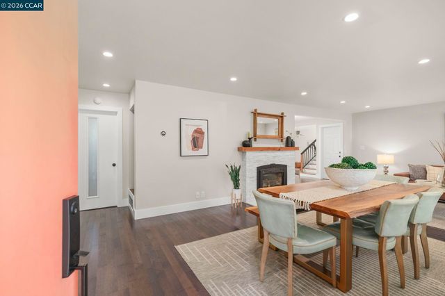 1331 Springbrook Rd, Walnut Creek, CA 94597