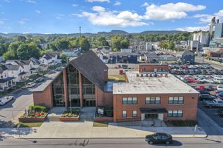 1004 W 6th Avenue, Lancaster, OH 43130