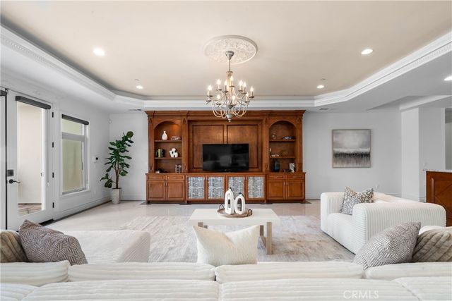 3255 Lombardy, Pasadena, CA 91107