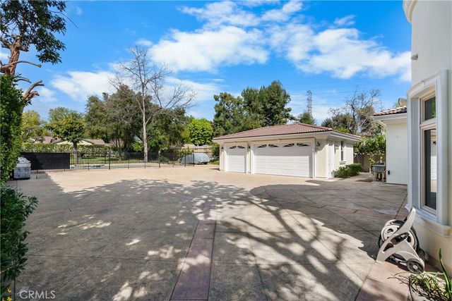 3255 Lombardy, Pasadena, CA 91107