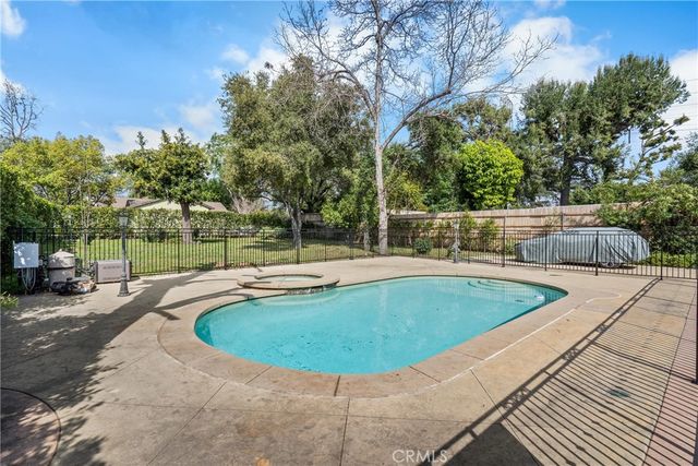 3255 Lombardy, Pasadena, CA 91107