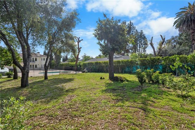 3255 Lombardy, Pasadena, CA 91107