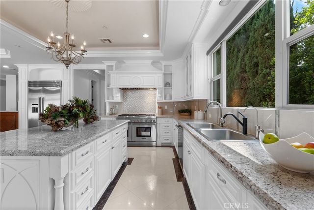 3255 Lombardy, Pasadena, CA 91107