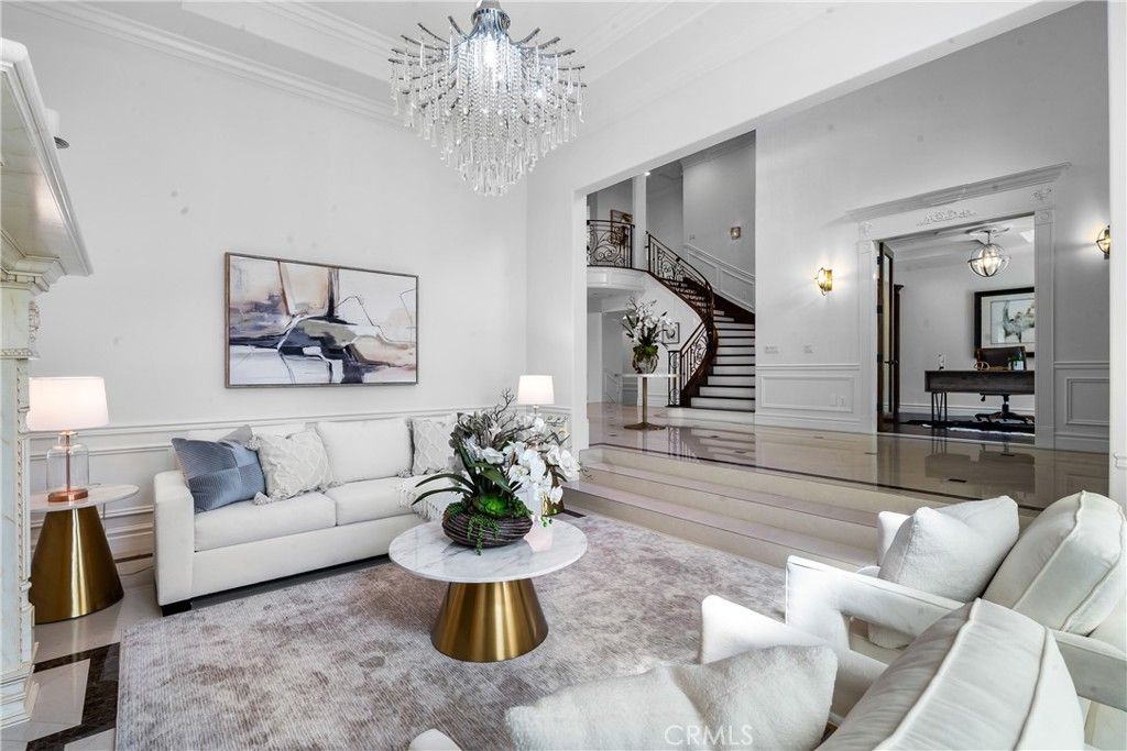 3255 Lombardy, Pasadena, CA 91107