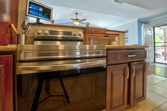1225 Portola Ave., Spring Valley, CA 91977