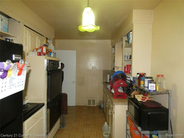 18959 Rockcastle Street, Detroit, MI 48236