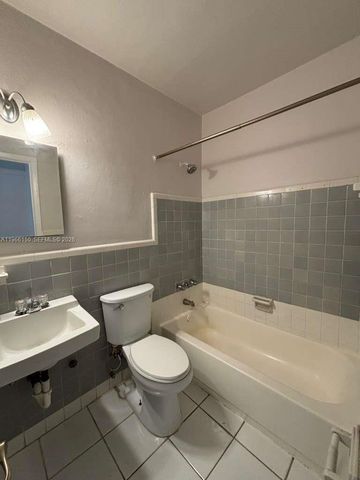 301 Sharar Ave 4, Opa-locka, FL 33054