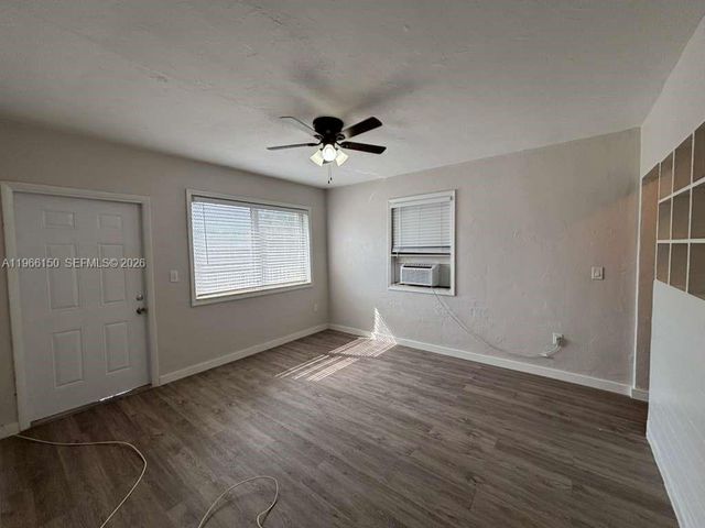 301 Sharar Ave 4, Opa-locka, FL 33054