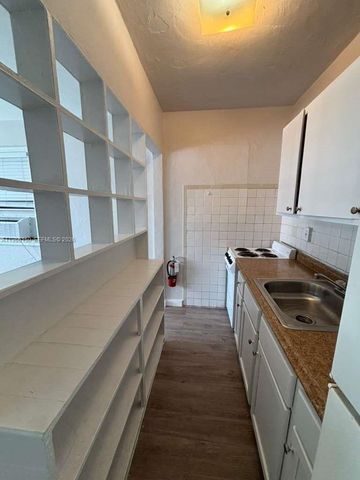 301 Sharar Ave 4, Opa-locka, FL 33054