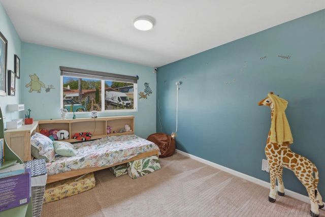 1761 Country Ln, Escondido, CA 92025