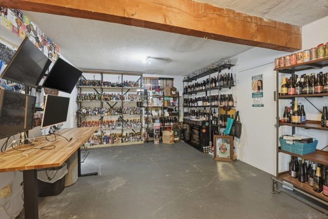 1761 Country Ln, Escondido, CA 92025