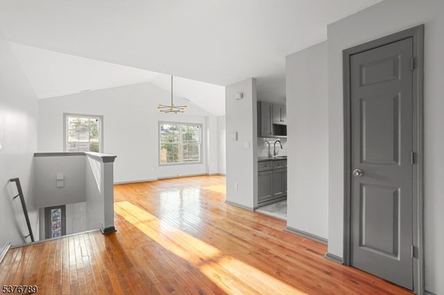 666 S 15Th St, Newark City, NJ 07103