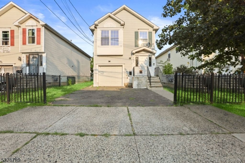 666 S 15Th St, Newark City, NJ 07103