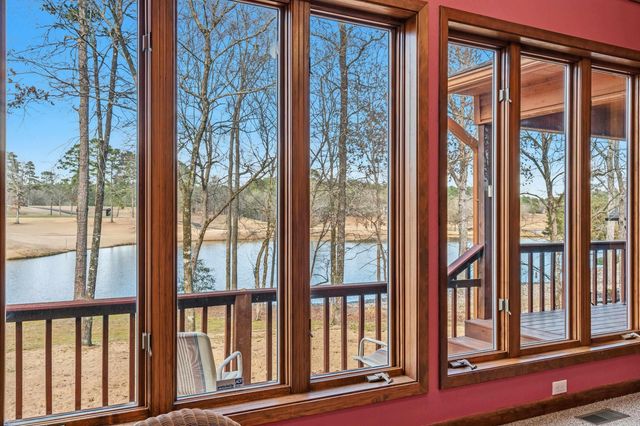 18 Lindura Way, Hot Springs Village, AR 71909