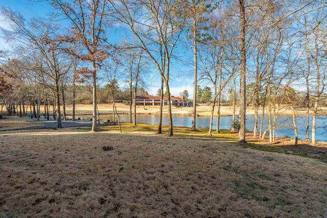 18 Lindura Way, Hot Springs Village, AR 71909