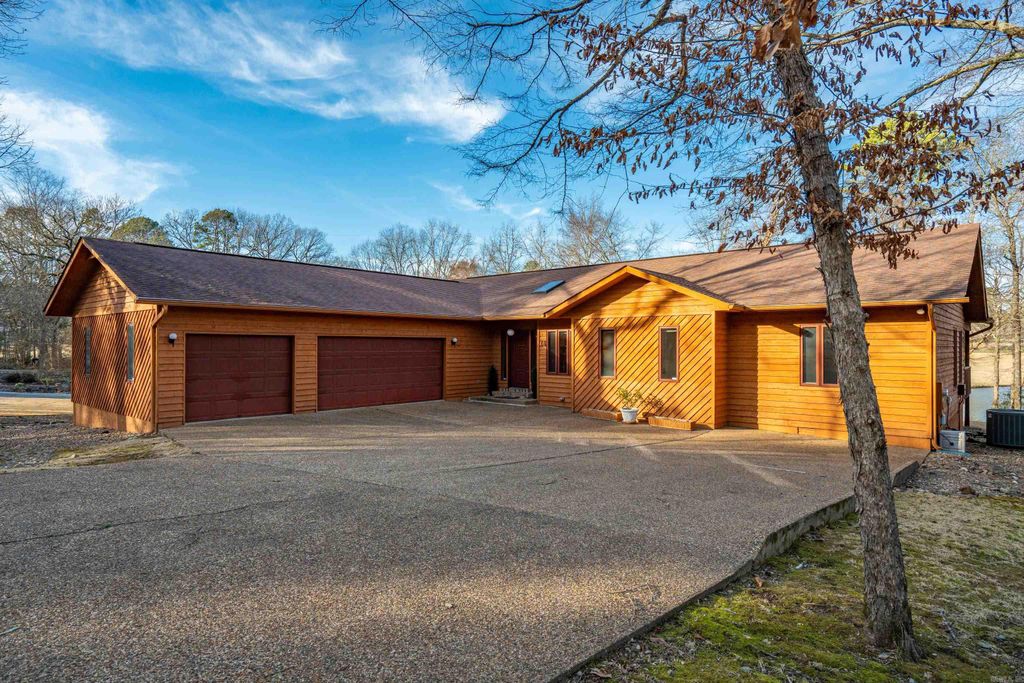 18 Lindura Way, Hot Springs Village, AR 71909