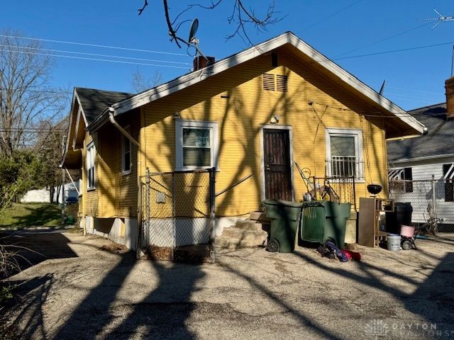 236 Elmhurst Road, Dayton, OH 45417