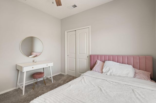 940 Firewheel Loop SW, Los Lunas, NM 87031