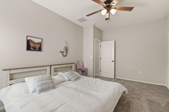 940 Firewheel Loop SW, Los Lunas, NM 87031