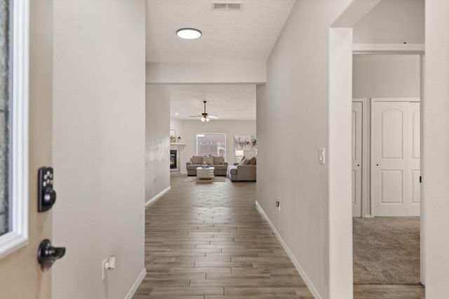 940 Firewheel Loop SW, Los Lunas, NM 87031