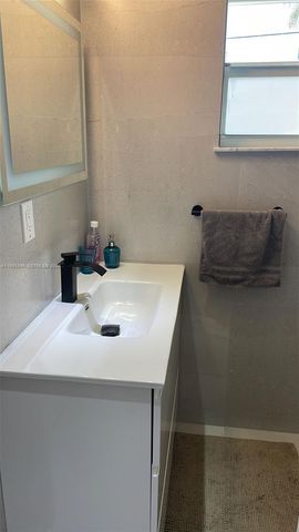 3406 NE 168th St 3406, North Miami Beach, FL 33160