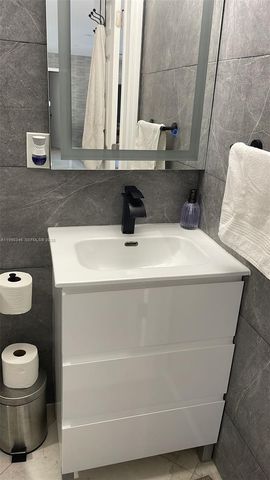 3406 NE 168th St 3406, North Miami Beach, FL 33160