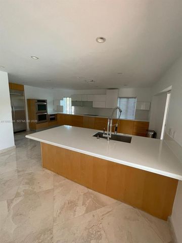 3406 NE 168th St 3406, North Miami Beach, FL 33160